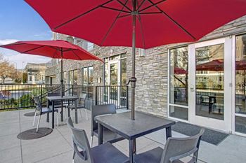 Sun deck and hot tub